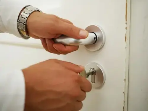 Broken-Key-Extraction--in-Van-Buren-Arkansas-broken-key-extraction-van-buren-arkansas.jpg-image